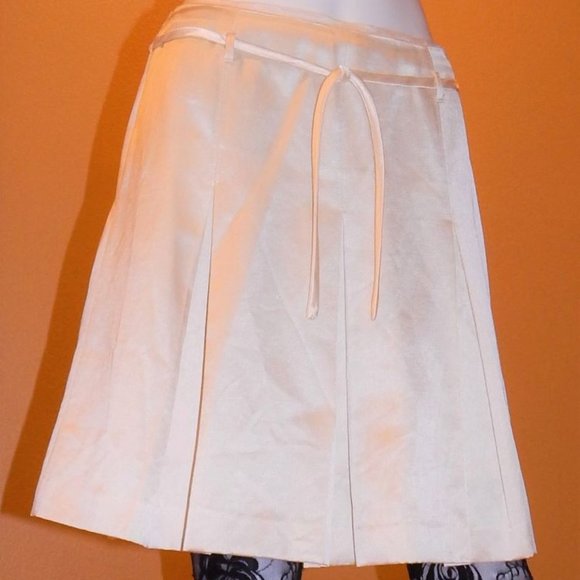 LILLY PULITZER size 2 Pearl Satin Skirt - Picture 1 of 9